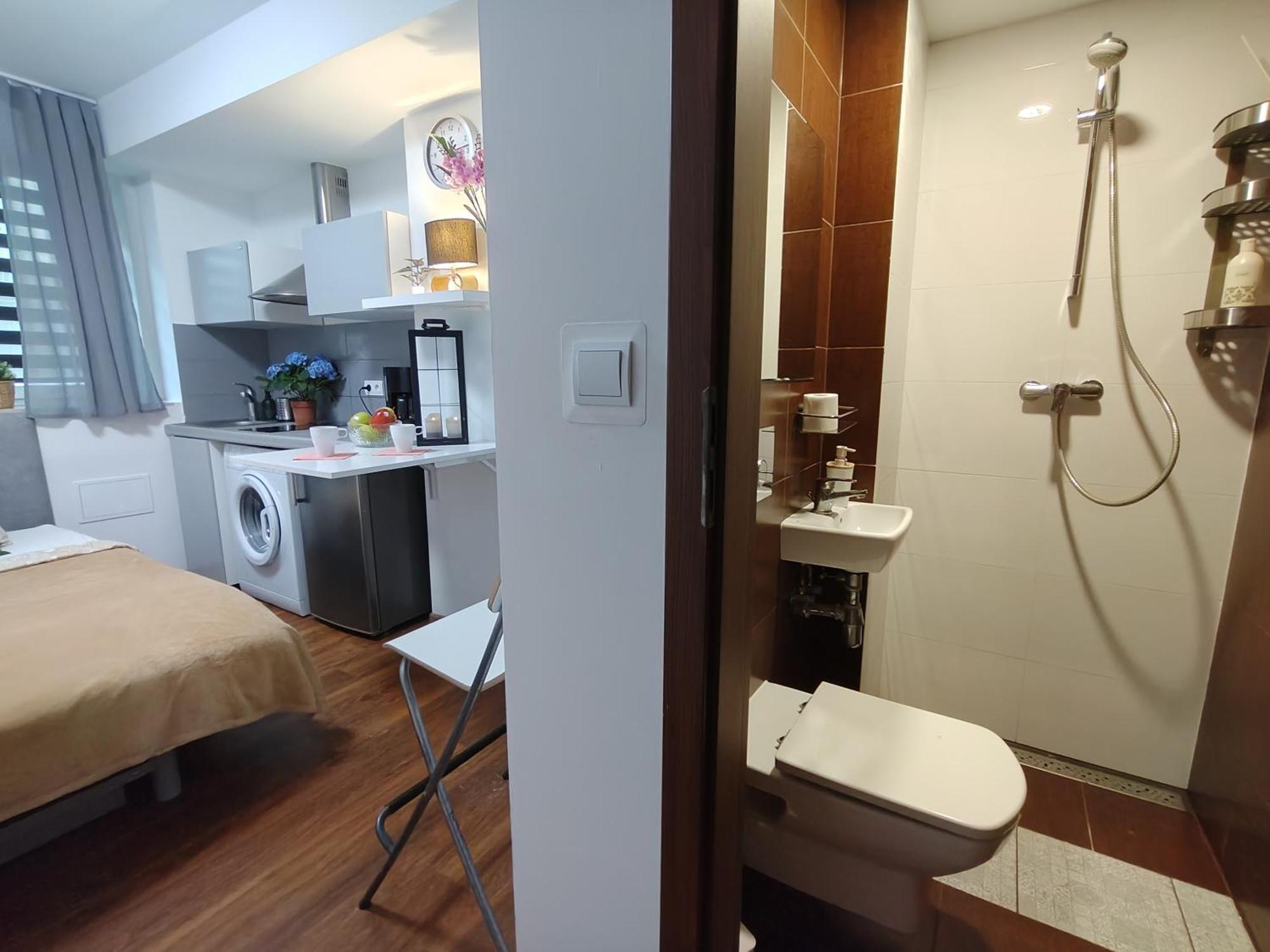 Hollidays Centrum Apartments Варшава Экстерьер фото